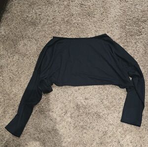 Women's Black Cropped Long-Sleeve Top